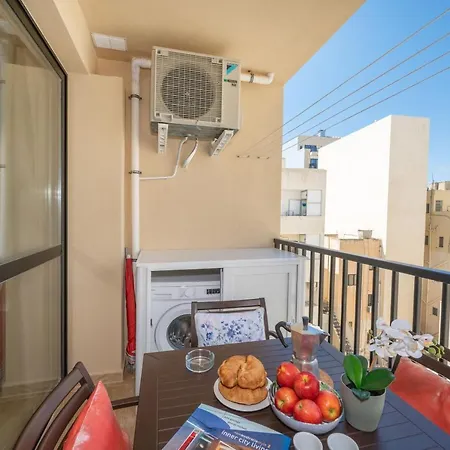 Daire Sea Bliss With Terrace Just Off Seafront In - By Getawaysmalta St. Paul's Bay