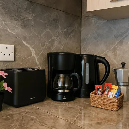 Lejlighed Sea Bliss With Terrace Just Off Seafront In - By Getawaysmalta *