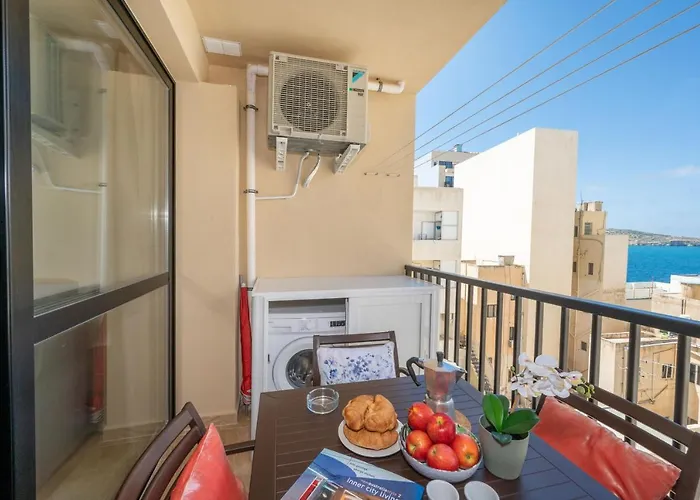 Lägenhet Sea Bliss With Terrace Just Off Seafront In - By Getawaysmalta St. Paul's Bay