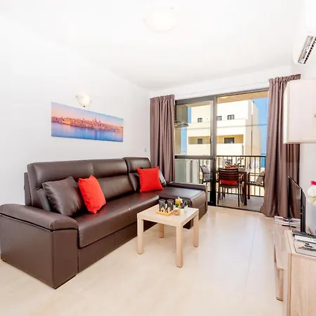 Sea Bliss With Terrace Just Off Seafront In - By Getawaysmalta * خليج سانت بول